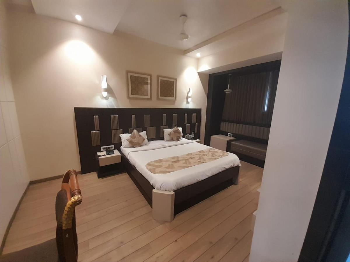 Ulhāsnagar Hotel Mayur By Wb Inn المظهر الخارجي الصورة